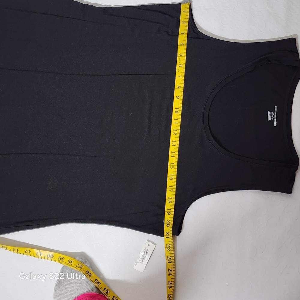 Elegant Black Sleeveless Dress - Picture 5 of 6